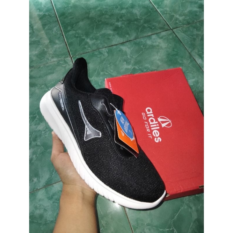 Ardiles sepatu sekolah anak cowo cewe / Ardiles / sepatu hitam (39)