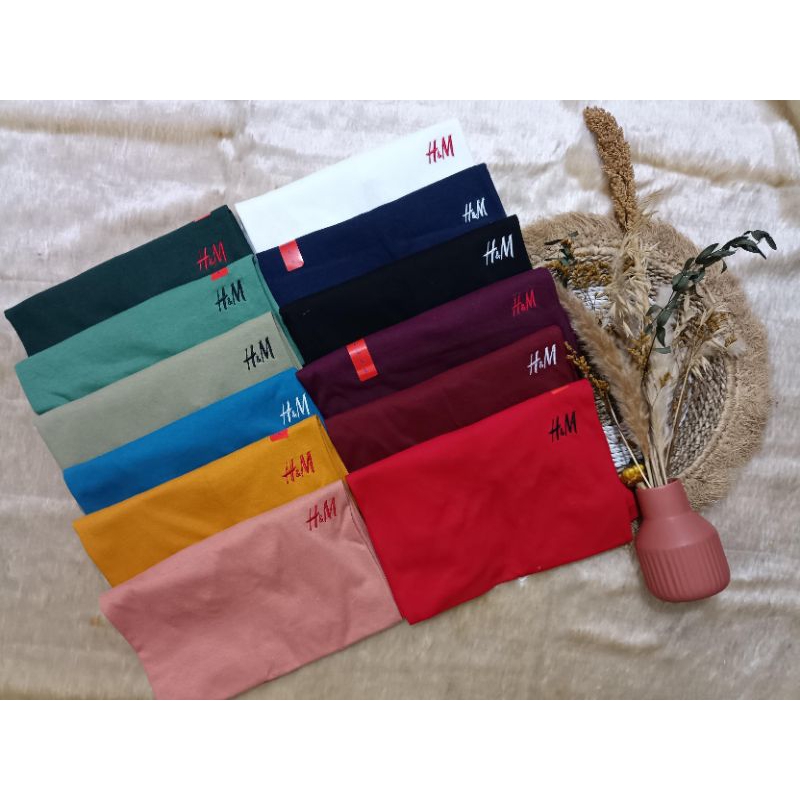 Kaos H&M Wanita dan Pria LENGAN PENDEK Kaos Polos H&M Logo Bordir Cewek Cowok