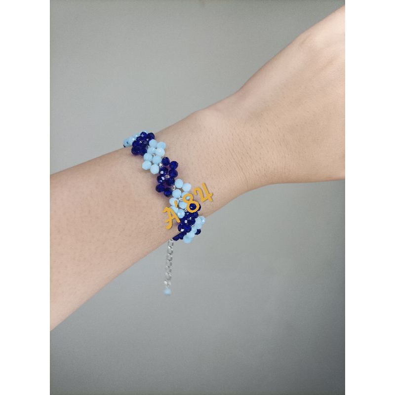 R_108 Gelang manik cristal biru