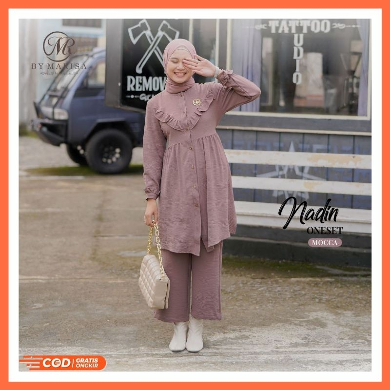One Set Celana Crinkle Airflow Nadine OneSet Polos by MR by Marisa