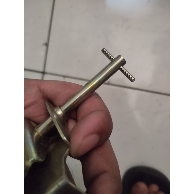 lawan kunci jok Honda prima star grand ori