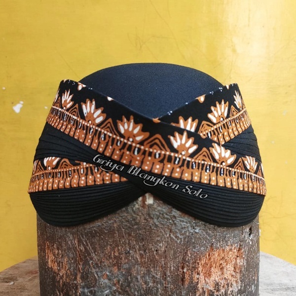 Blangkon Solo Model Perbawan Alusan