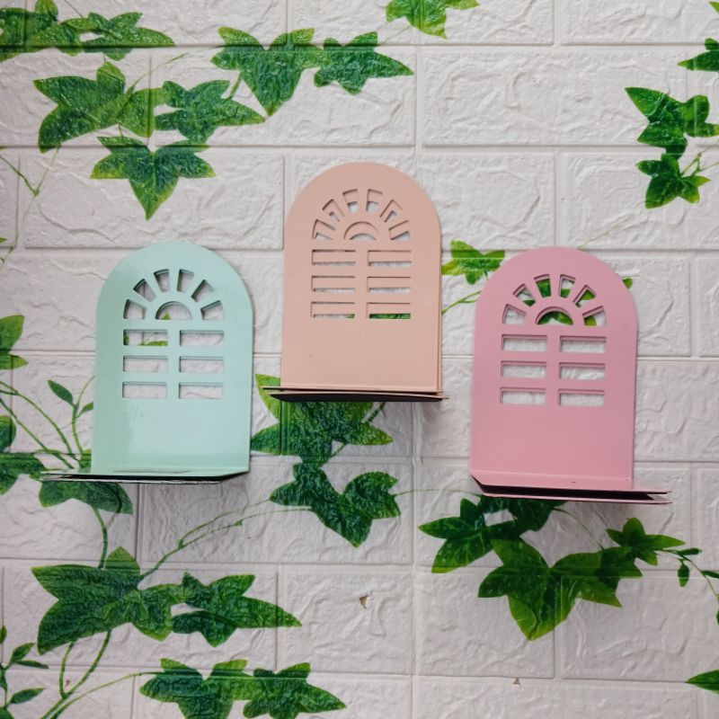 

Huajie Hua Jie Book End H9272 Pembatas Buku Besi Set of 2pcs (1 set isi 2pcs) Sale DEFECT MINOR