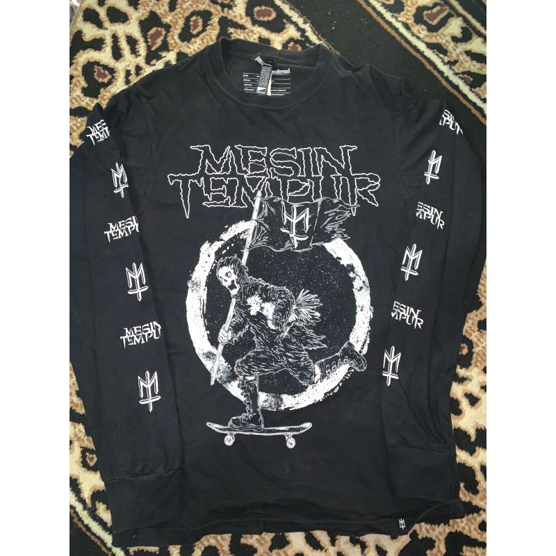 mesin tempur x maternal longsleeve