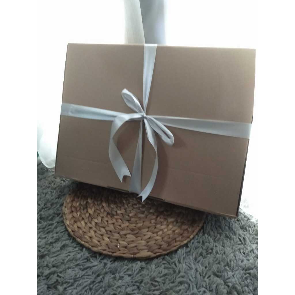 

Box Kado HBD/Farrewel/Nikahan/Wedding/Mahar/Guru/Anniversary/Tunangn/Hari Raya/Pigura/35x25/Figura