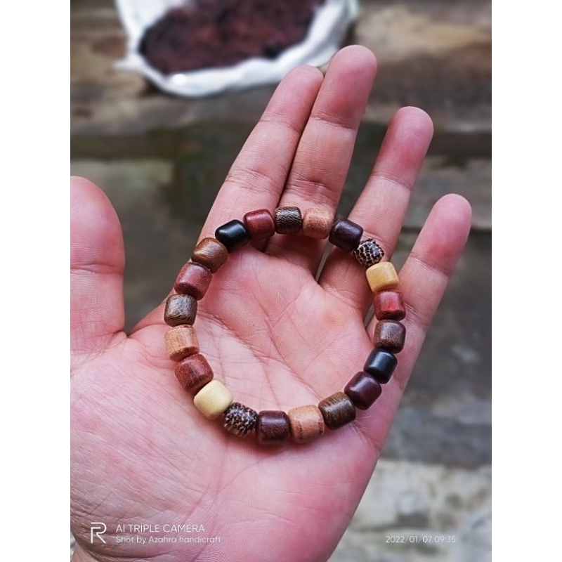 gelang kombinasi 8 kayu galih asem galih nagasari cirebon setigi galih kelor emas kuning galih secan