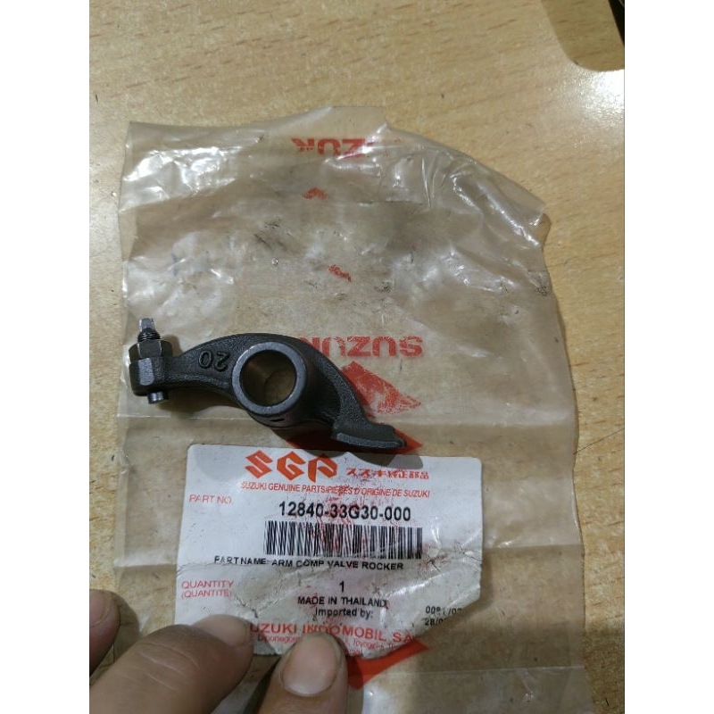 pelatuk klep Arm valve ROCKER sky wave spin new 125 sky drive asli 12840-33G30-000