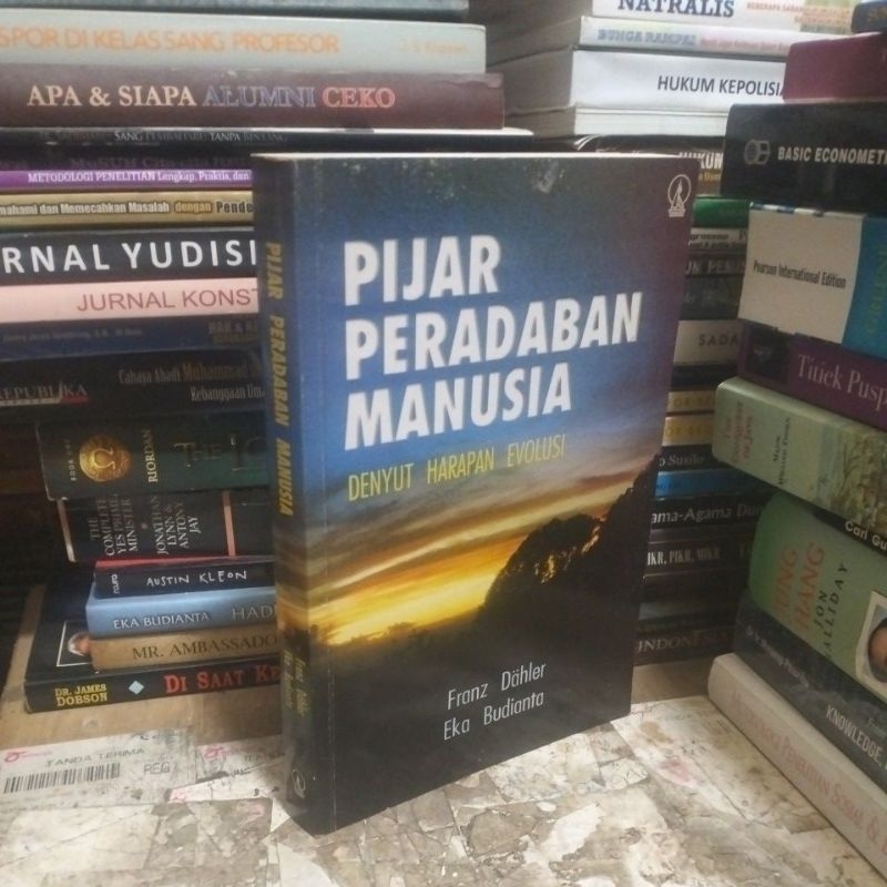 PIJAR PERADABAN MANUSIA by Franz Dahler