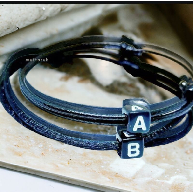 gelang tali korea inisial huruf fashoon aesthetic warna hitam unisex untuk cewek dan cowok gelang ta