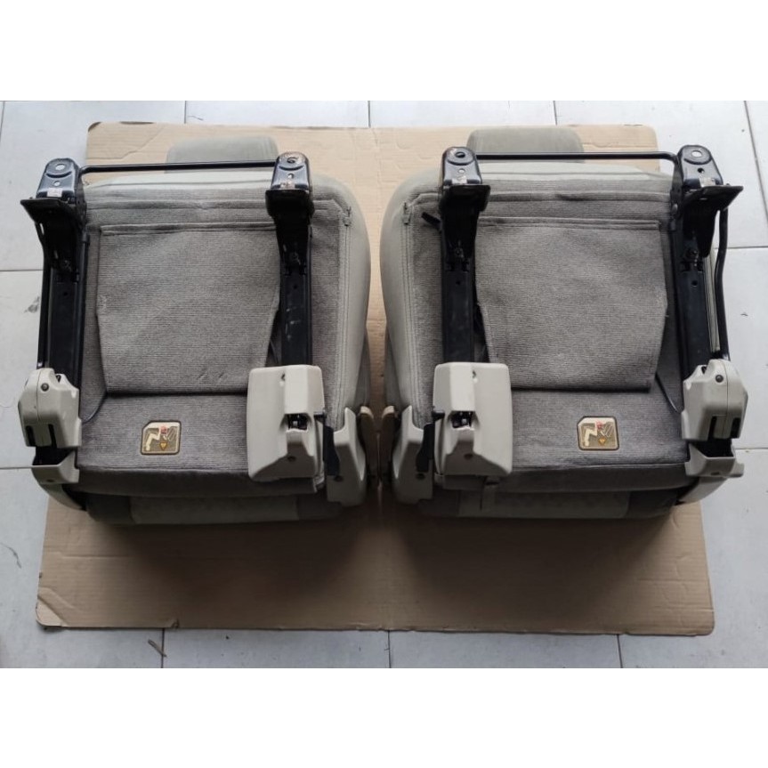 Jok tengah luxury captain seat innova lama original