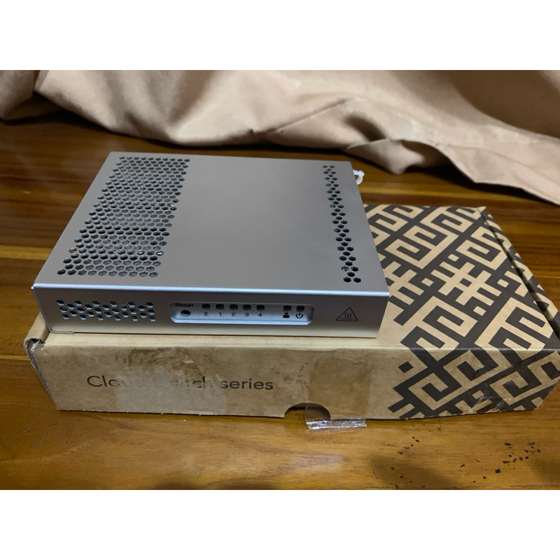 mikrotik crs 305-1G-4S+IN mikrotik bekas mikrotik seken mikrotik second mikrotik routerboard bekas m