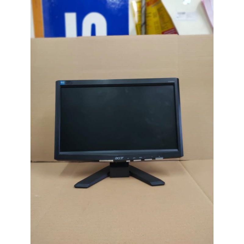 MONITOR ACER 16 INCH WIDE