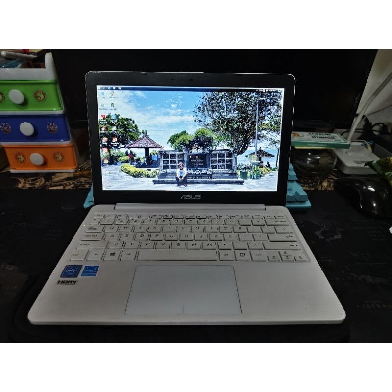 ASUS E203MAH SECOND