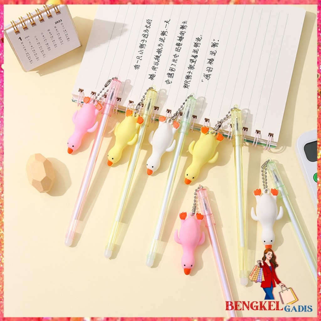 

BG Pulpen Lucu Aesthetic Gantungan Bebek Pulpen Gantungan Kartun Lucu Pen Gantungan Ayam Bolpoint Karakter Bebek Pena Gel Bolpen Unik Alat Tulis Kantor Gel Karakter