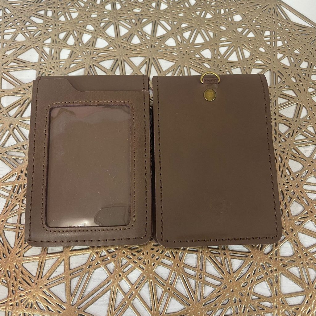 

DOMPET ID CARD BAHAN KULIT MAGNET DAN TALI KALUNG