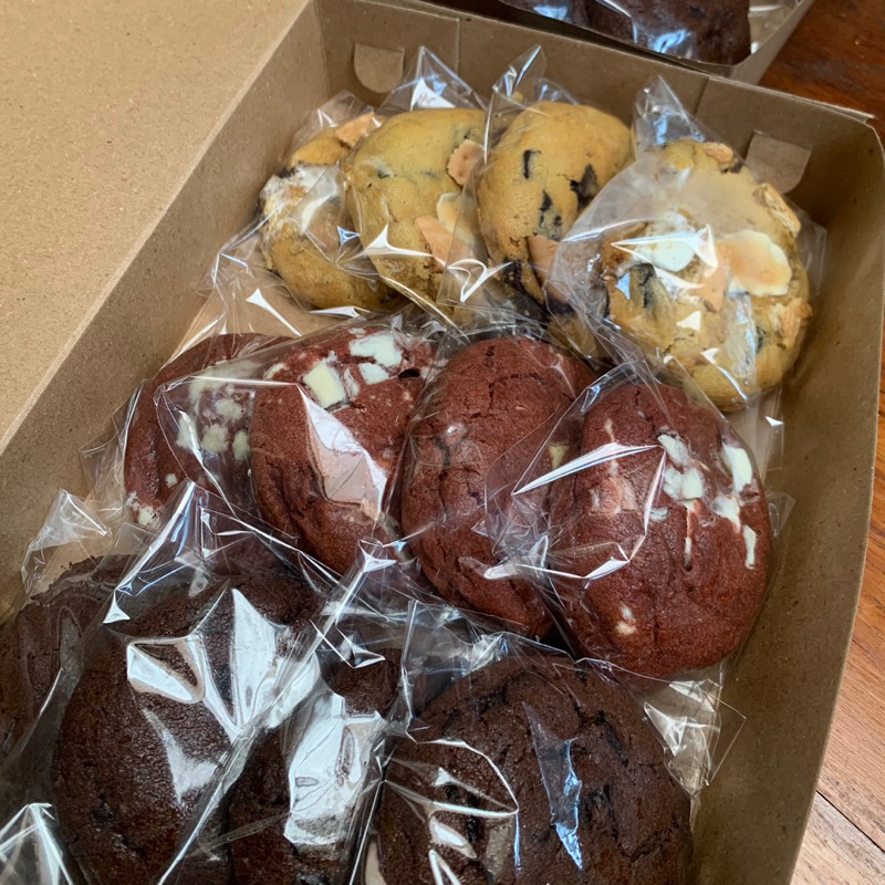 

Box of 12 Medium Cookies