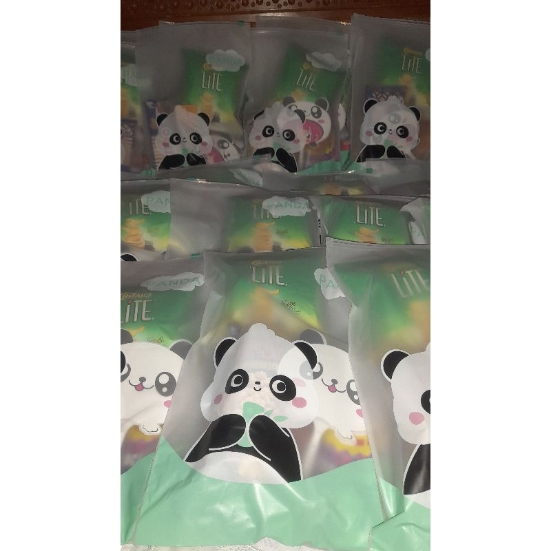 

Paket Snack Ulang Tahun Anak Kemasan Pouch Ziplock Bergambar