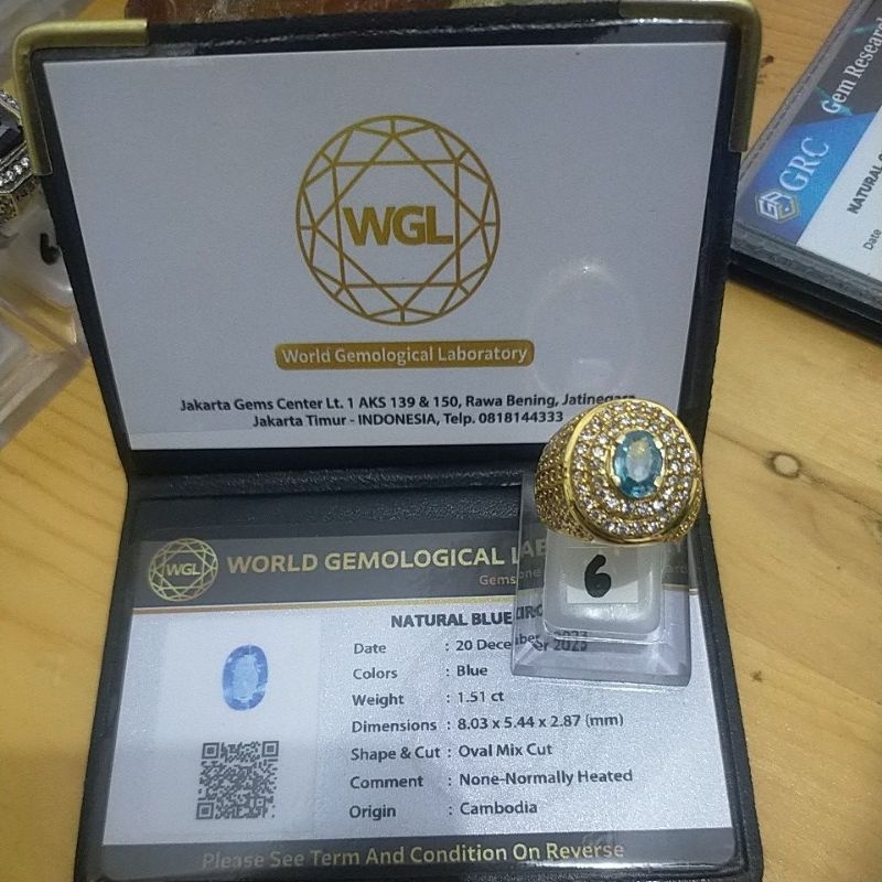 NATURAL BLUE ZIRCON - WGL