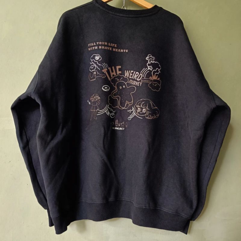 CREWNECK WVPROJECT THE WEIRD JOURNEY