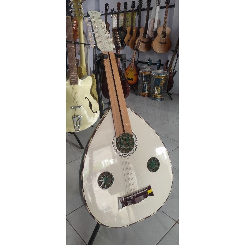 Gitar gambus Oud