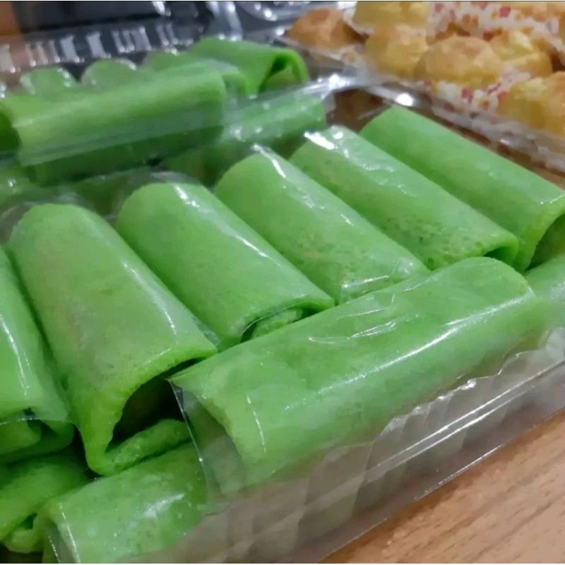 

jajan pasar dadar gulung kue basah dadar gulung kelapa