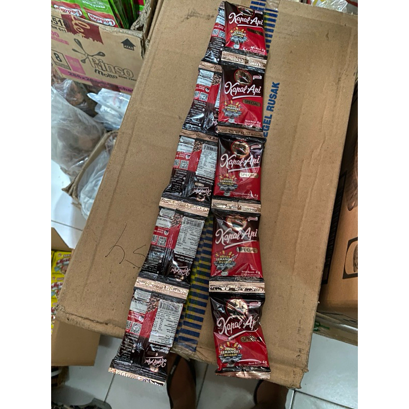 

kopi kapal api mini kemasan ekonomis renteng isi 10 sachet