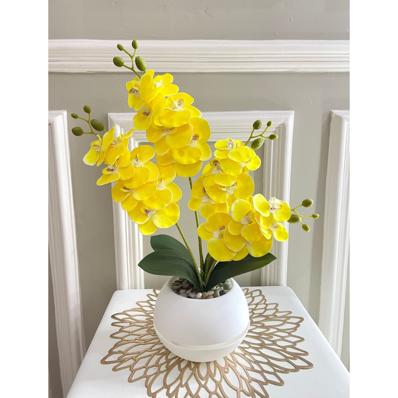 Bunga Anggrek latex cabang 4 rangkai dengan pot bola vienna