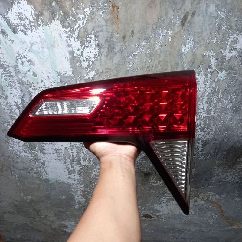 Stop lamp lampu reflektor pintu bagasi belakang HRV 2018 2019 2020 Original- kanan