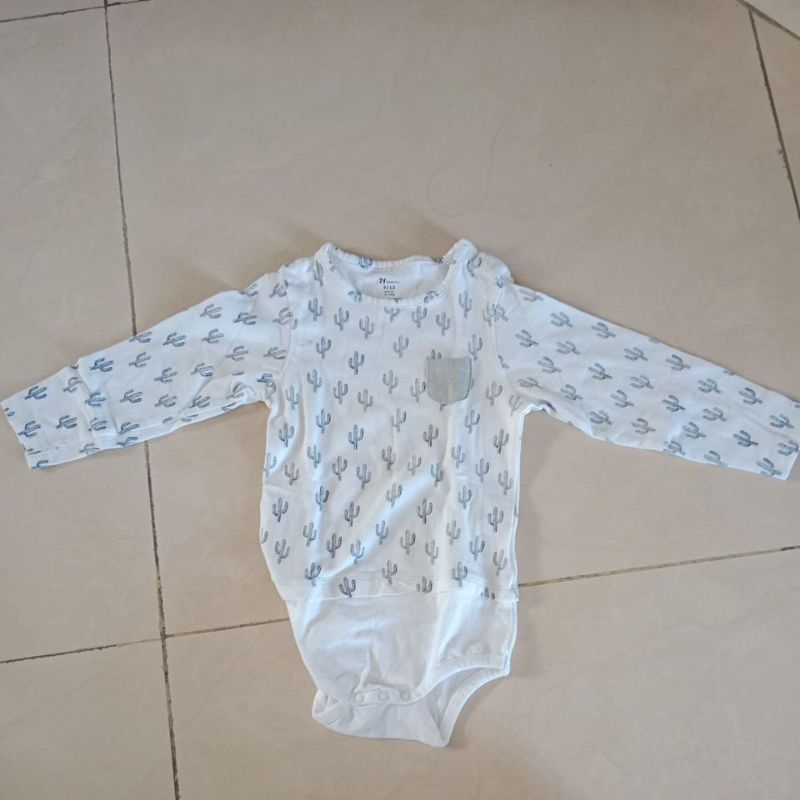 baju bekas bayi