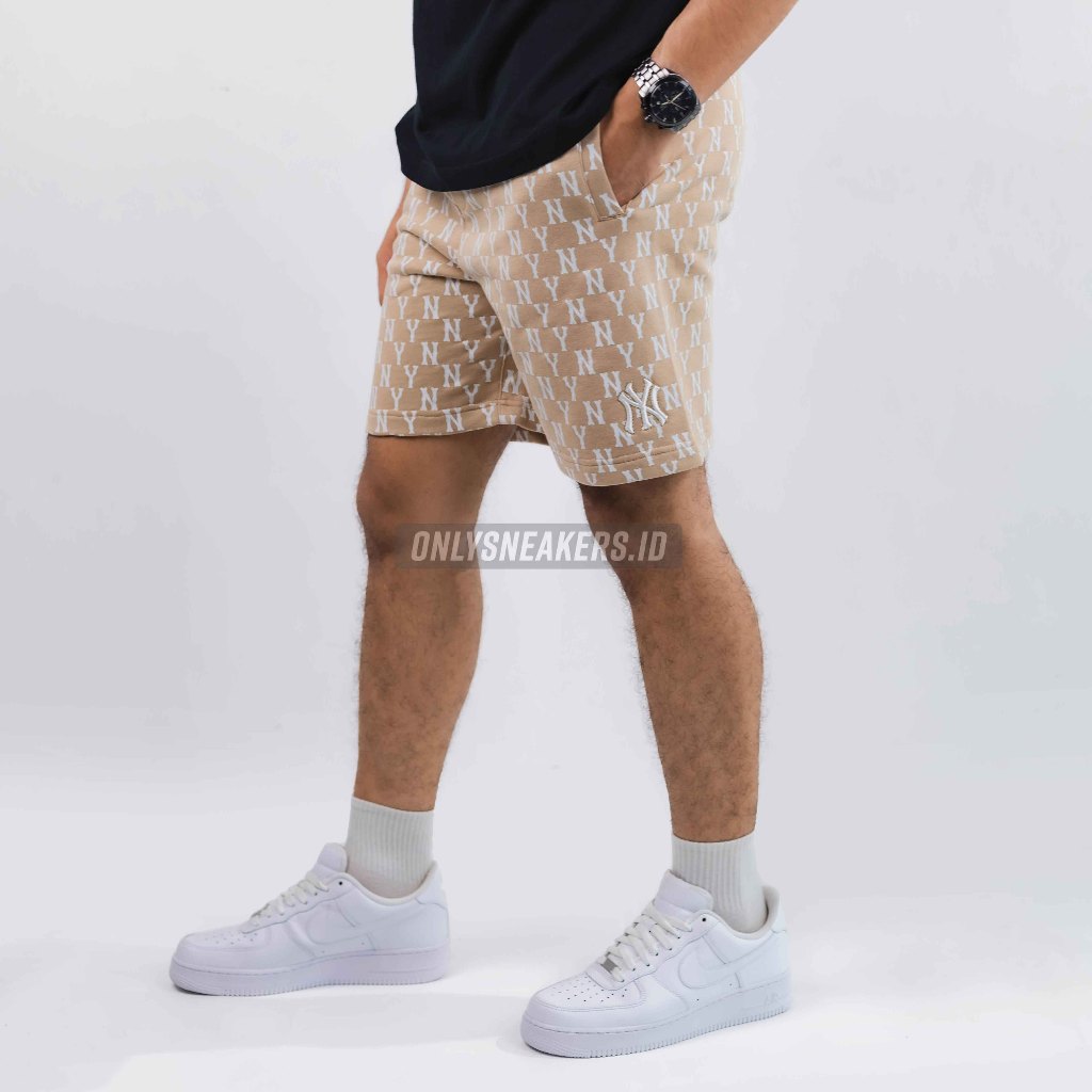 MLB KOREA NEW YORK YANKEES MONOGRAM BEIGE SHORT PANTS