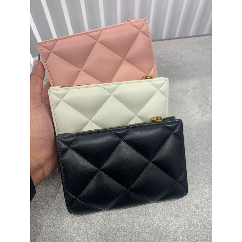 dompet  charles and keith