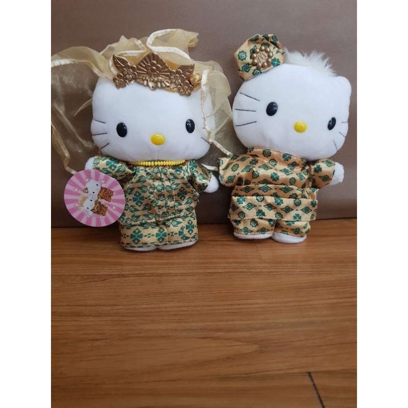 Boneka Hello Kitty Couple  Wedding Mcd Collection