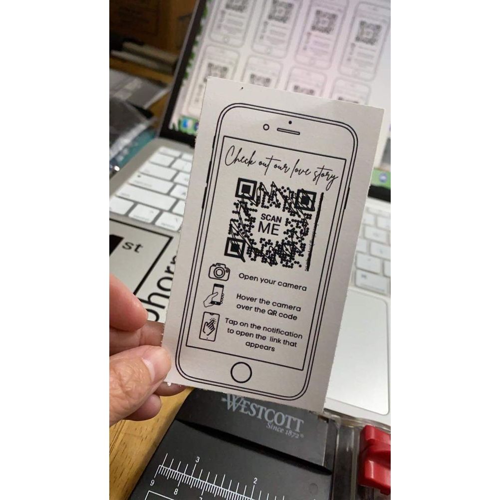 

( BISA CUSTOM DESAIN ) CETAK STIKER BUZZGELL CETAK QR CODE QRIS BARCODE SCAN BAHAN STICKER