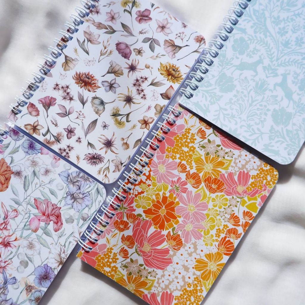 

NOTEBOOK Spiral A6 cover floral aesthetic