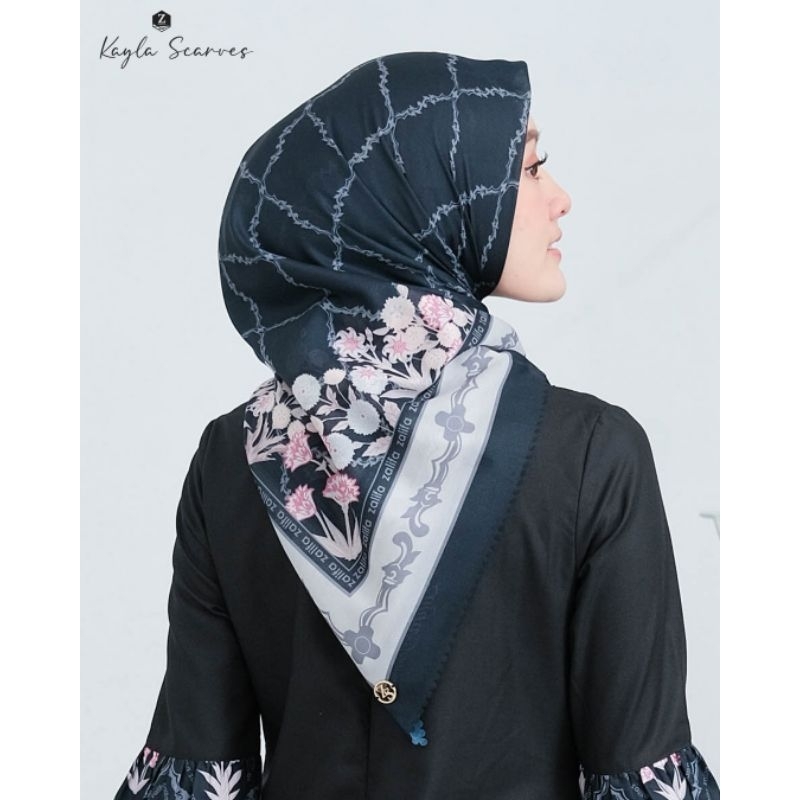 KAYLA zalifa scarf