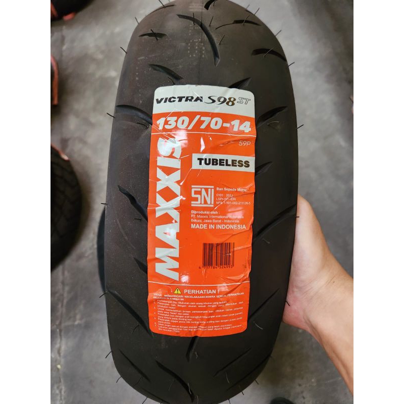 Ban Motor Maxxis 130/70-14 Victra Tubeless