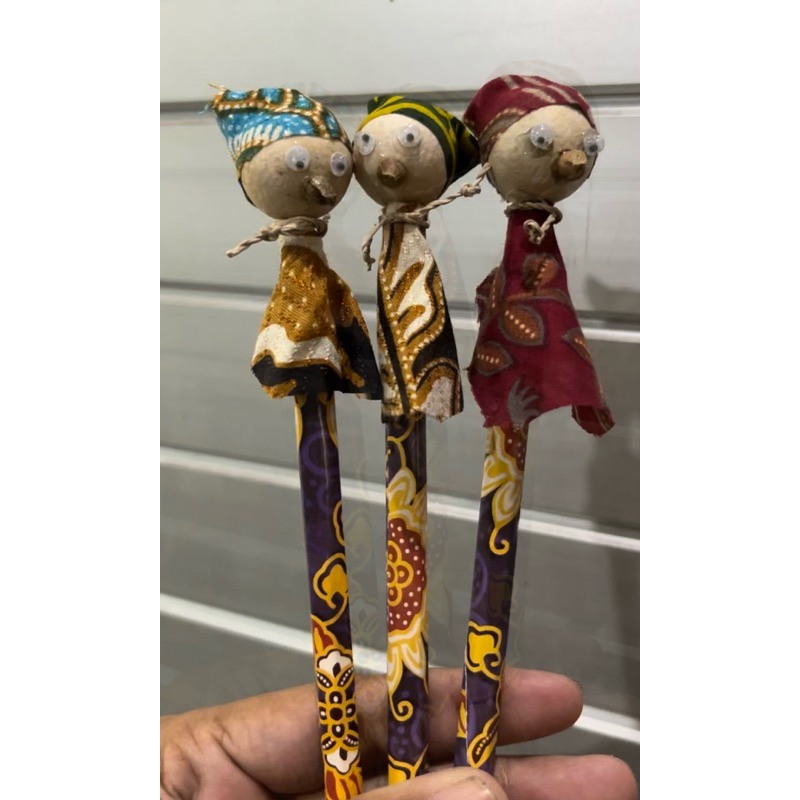 

Souvenir Pensil unyil / pensil kayu boneka (Satuan)