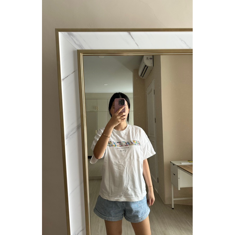 UNIQLO BILLIE EILISH Tshirt unisex preloved/bekas