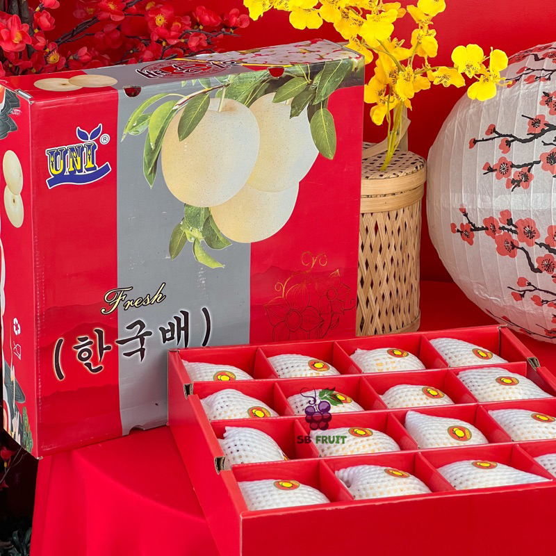 

Pear Century Madu Manis Buah Imlek 2025 Premium Kotak segar / Hiasan Box Merah Tahun baru