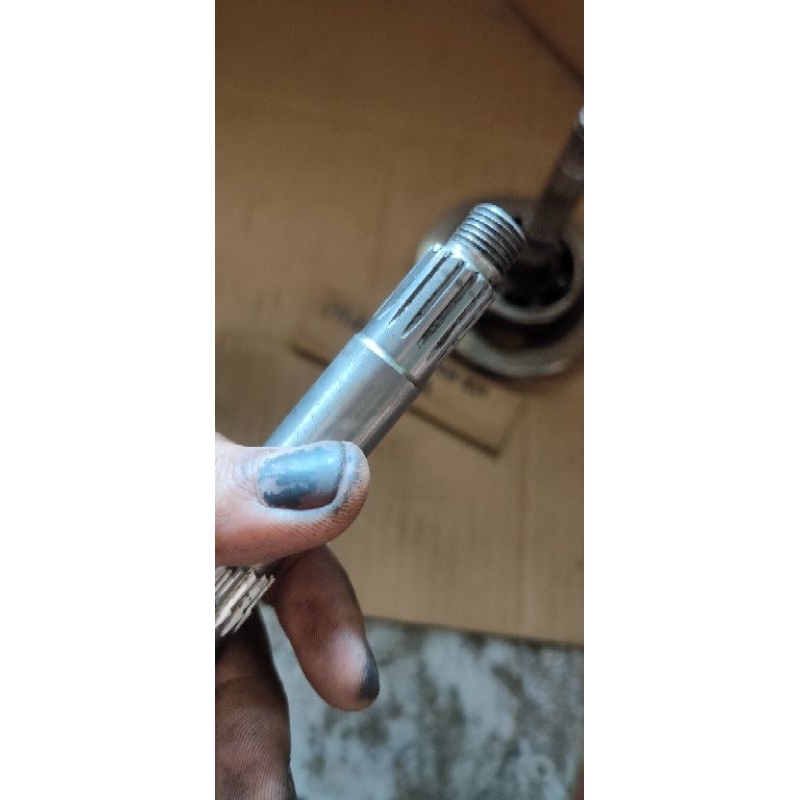 Kruk as bagian kiri/Bandul kiri (Rumah Roler) yamaha mio J (ORIGINAL)