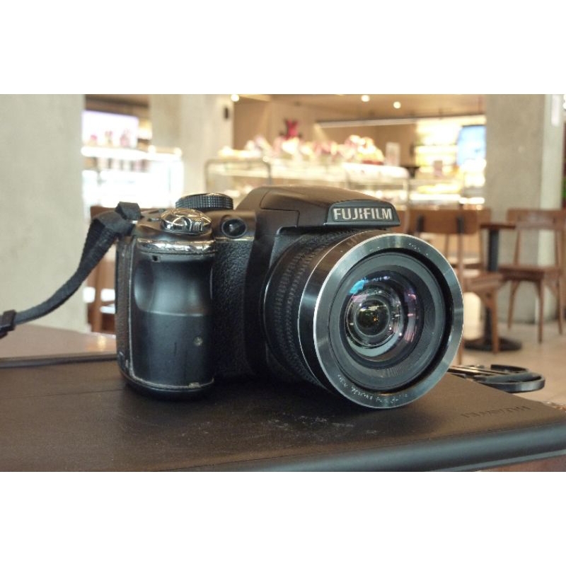 FUJIFILM FINEPIX S4300
