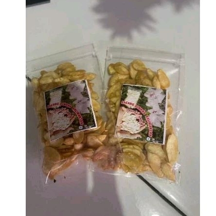 

Kacang Almond kalimantan
