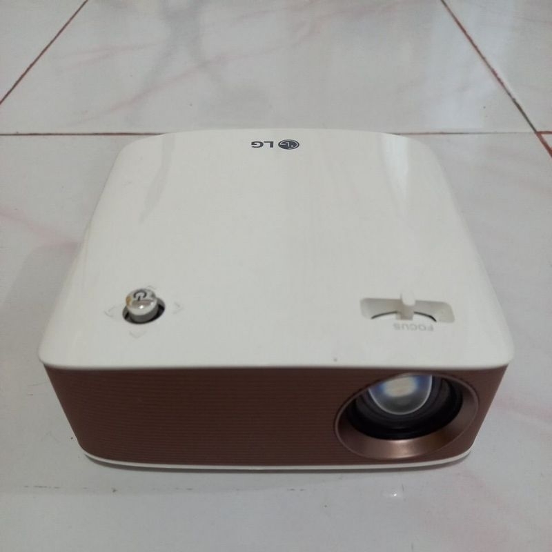 Proyektor Mini LG CineBeam PH150G-GL