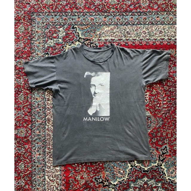 SOLDbarry manilow / singer tee / vintage 90s / winterland