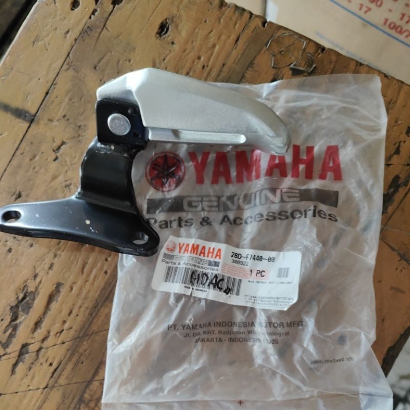 kedudukan footstep belakang kanan RH mio sporty smile ori yamaha