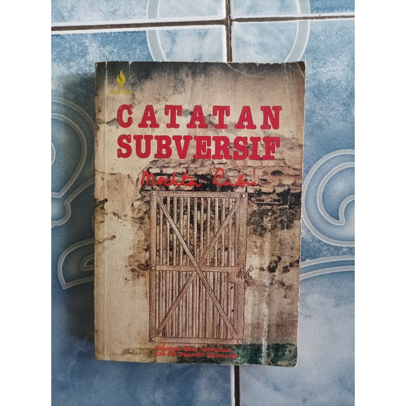 Original Langka Catatan Subversif karya Mochtar Lubis