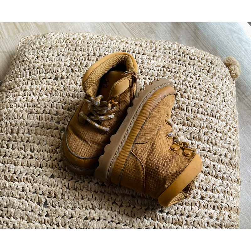 Preloved Zara Baby Shoes Sepatu Bayi Boots