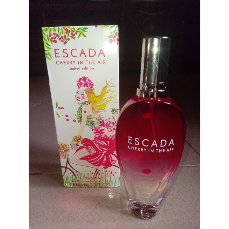 Escada Cherry