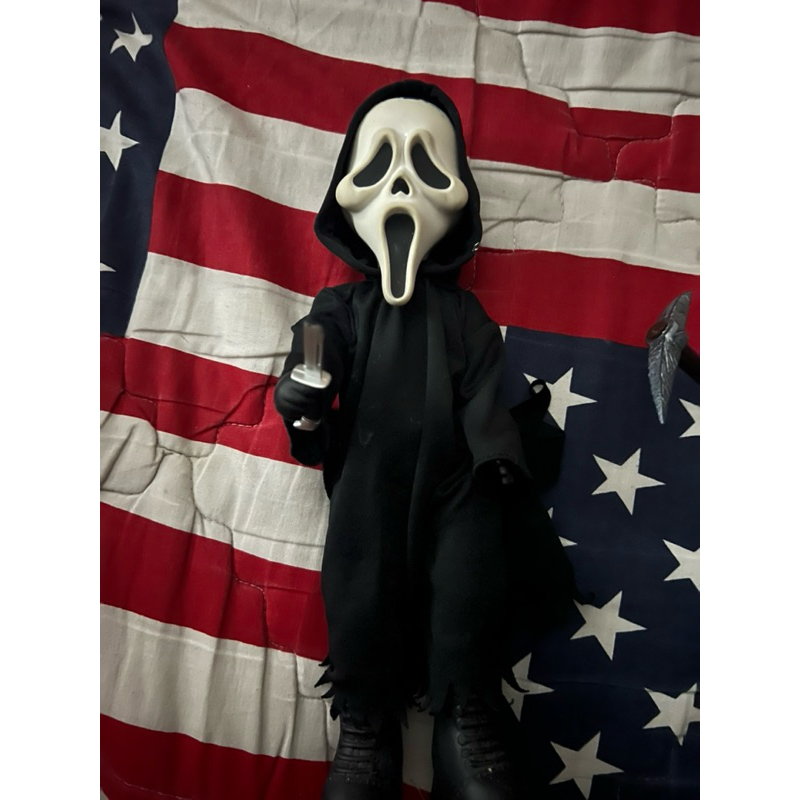 living dead doll Ghost Face Mezco Toys