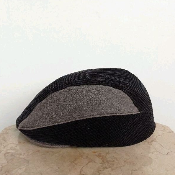 Topi Pet Vintage CORDUROY Black Mix Suede Grey Flat Cap